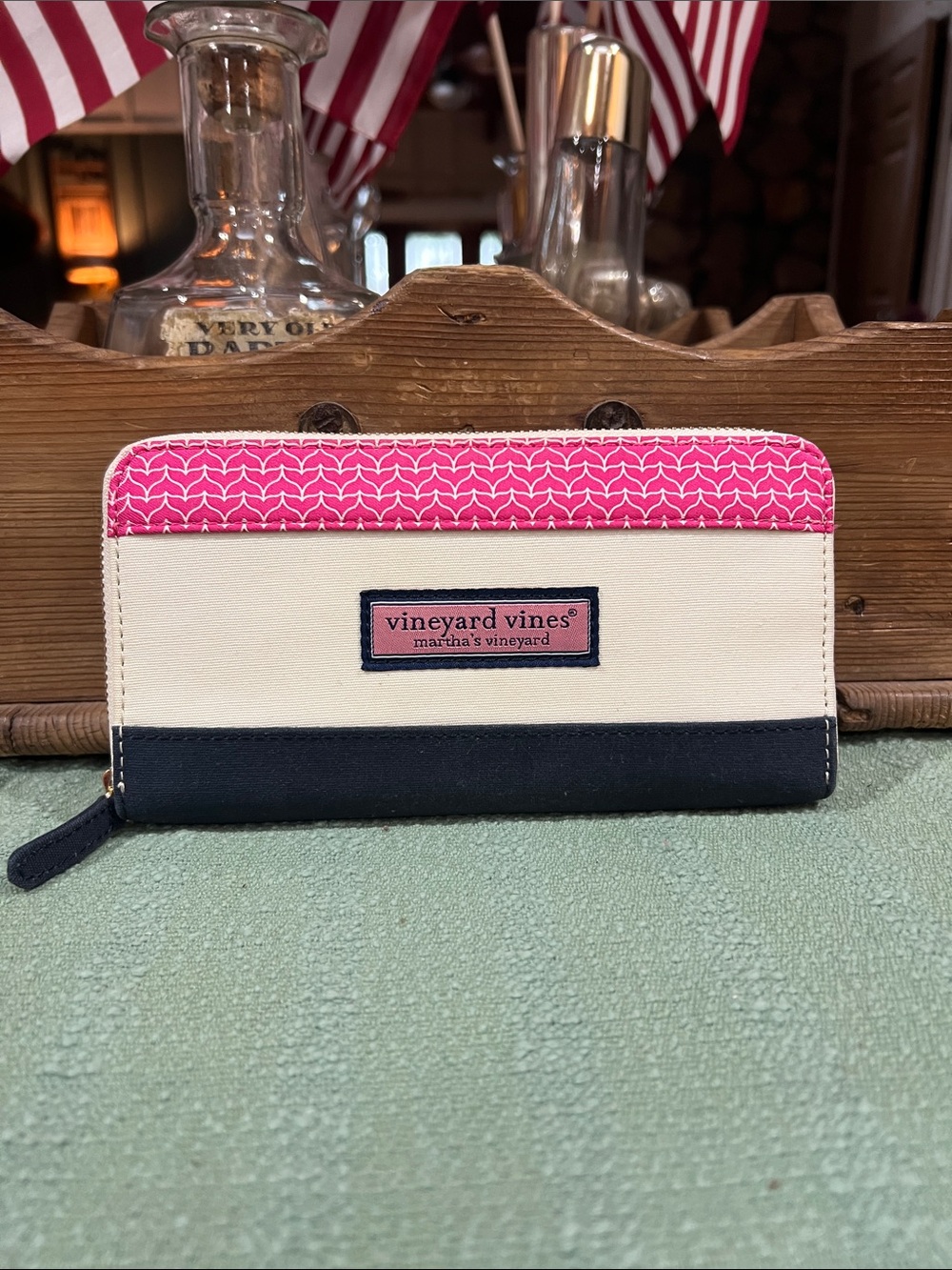 Vineyard Vines Heritage Zip Around Continental Wallet